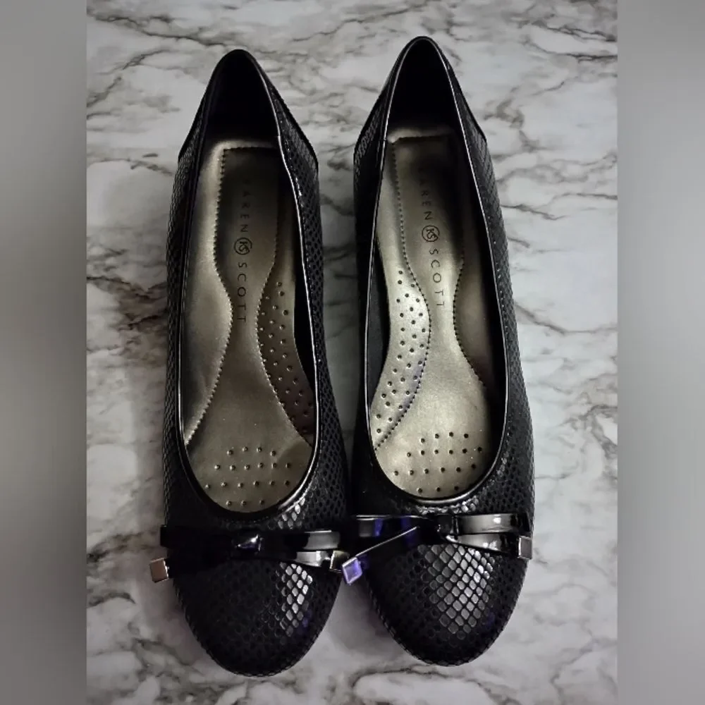 Karen Scott Pippa Low Wedge Heel with Bow Size 7.5M